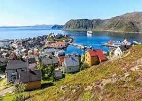 Storstappen Island, Norway / Honningsvag, Norway / Scenic Cruising North Cape